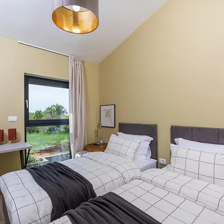 New Stylish Casa Melisa With 2 Gardens And Bbq Facilities! * Пореч