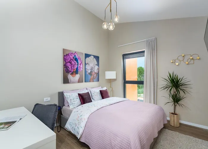 New Stylish Casa Melisa With 2 Gardens And Bbq Facilities! Dom wakacyjny