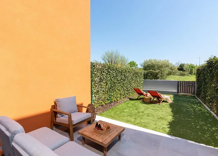 New Stylish Casa Melisa With 2 Gardens And Bbq Facilities! *